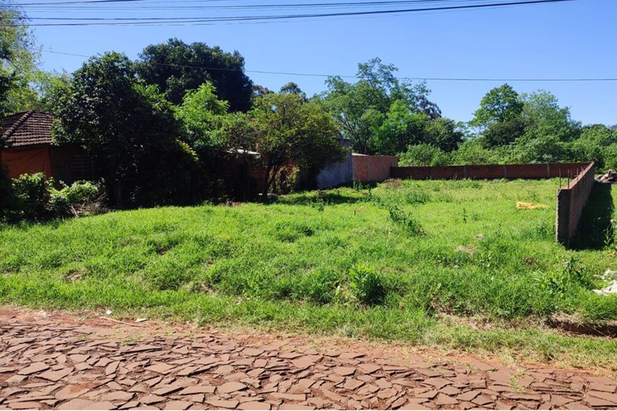 Terreno en venta de 420 m² en Cambyretá, Itapúa