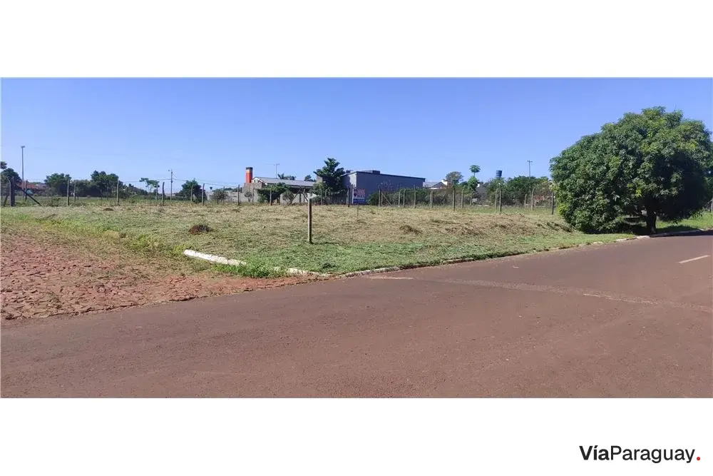 Terreno en venta de 420 m² en esquina en Hohenau