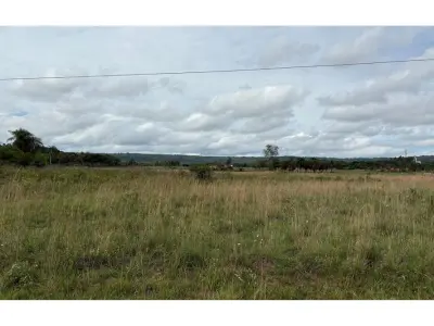 Terreno à venda de 420 m² em Hugua Hu, Ypacaraí