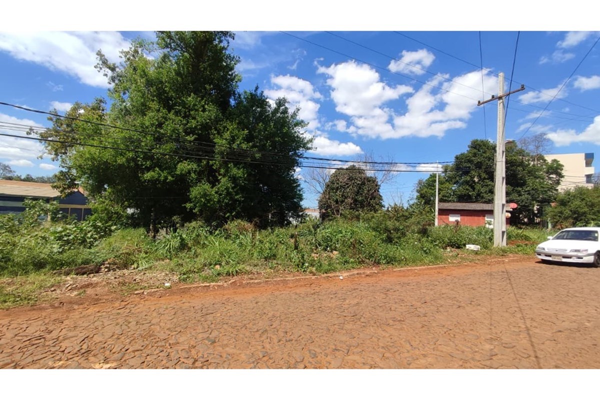 Terreno en venta de 465 m² en Km 7 Acaray, Ciudad del Este