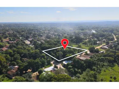 Terreno à venda de 6.755 m² em esquina, Luque 1