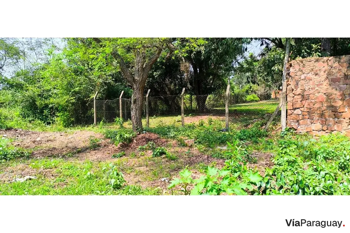 Terreno à venda de 720 m² em Playas de Areguá