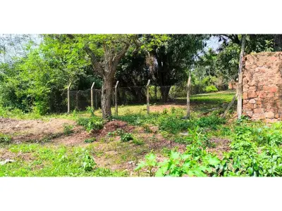 Terreno à venda de 720 m² em Playas de Areguá