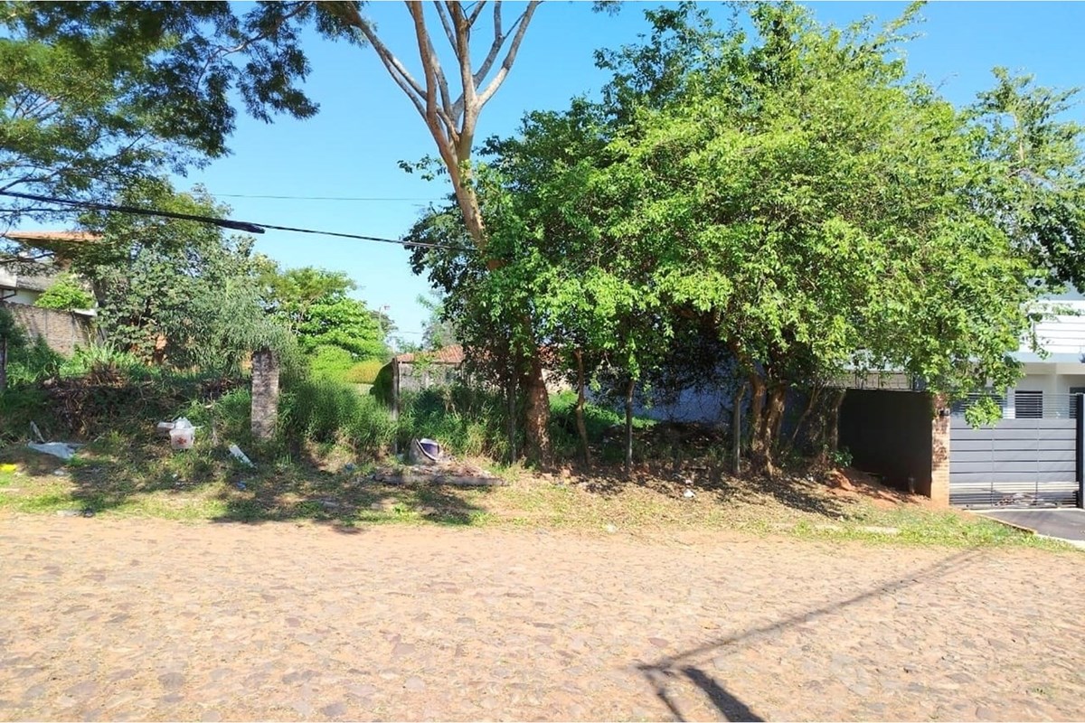 Terreno en venta de 720 m² en Villa Elisa, barrio 8 de Diciembre