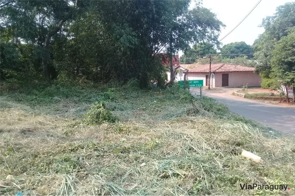 Terreno à venda de 734 m² em Itauguá, Central