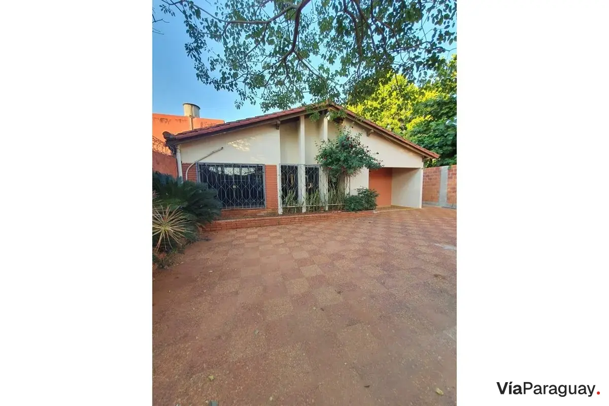 Terreno à venda de 800 m² com edificação em San Antonio