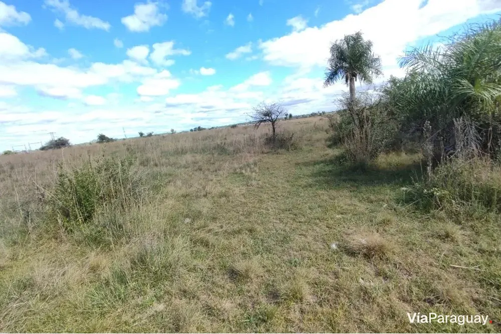 Terreno à venda em Avay, Villeta