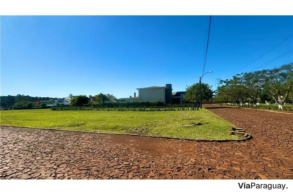 Terreno à venda em Ayres del Este, Ciudad del Este