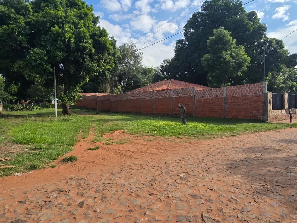 Terreno à venda no Barrio Caacupemi, Areguá | 500 m²