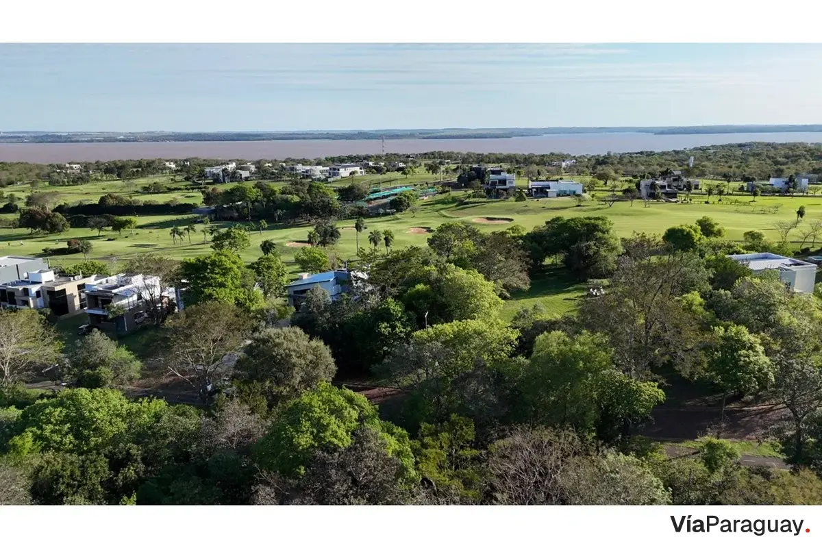 Terreno en venta en barrio cerrado Agua Vista, Itapúa