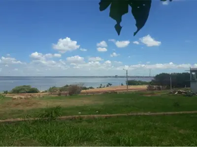 Terreno à venda no bairro San Isidro, Encarnación