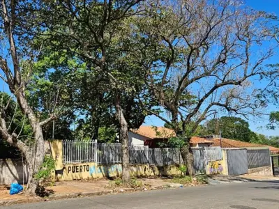 Terreno à venda no Bairro San Vicente, Assunção