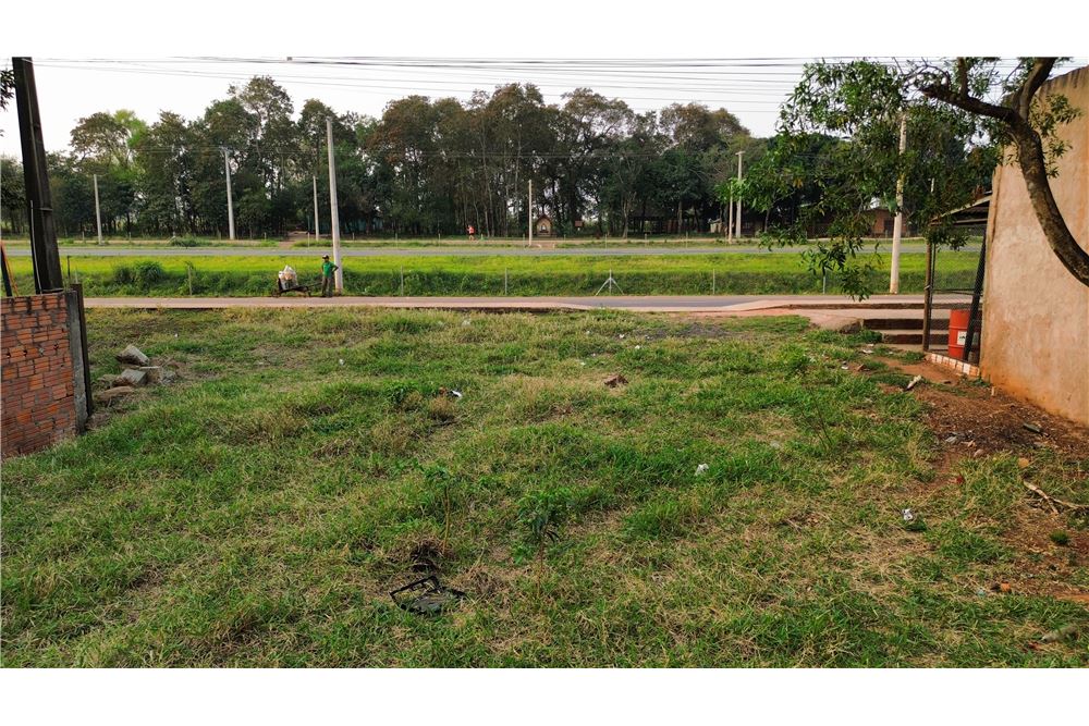 Land for sale in Caaguazú, 1,080 m²