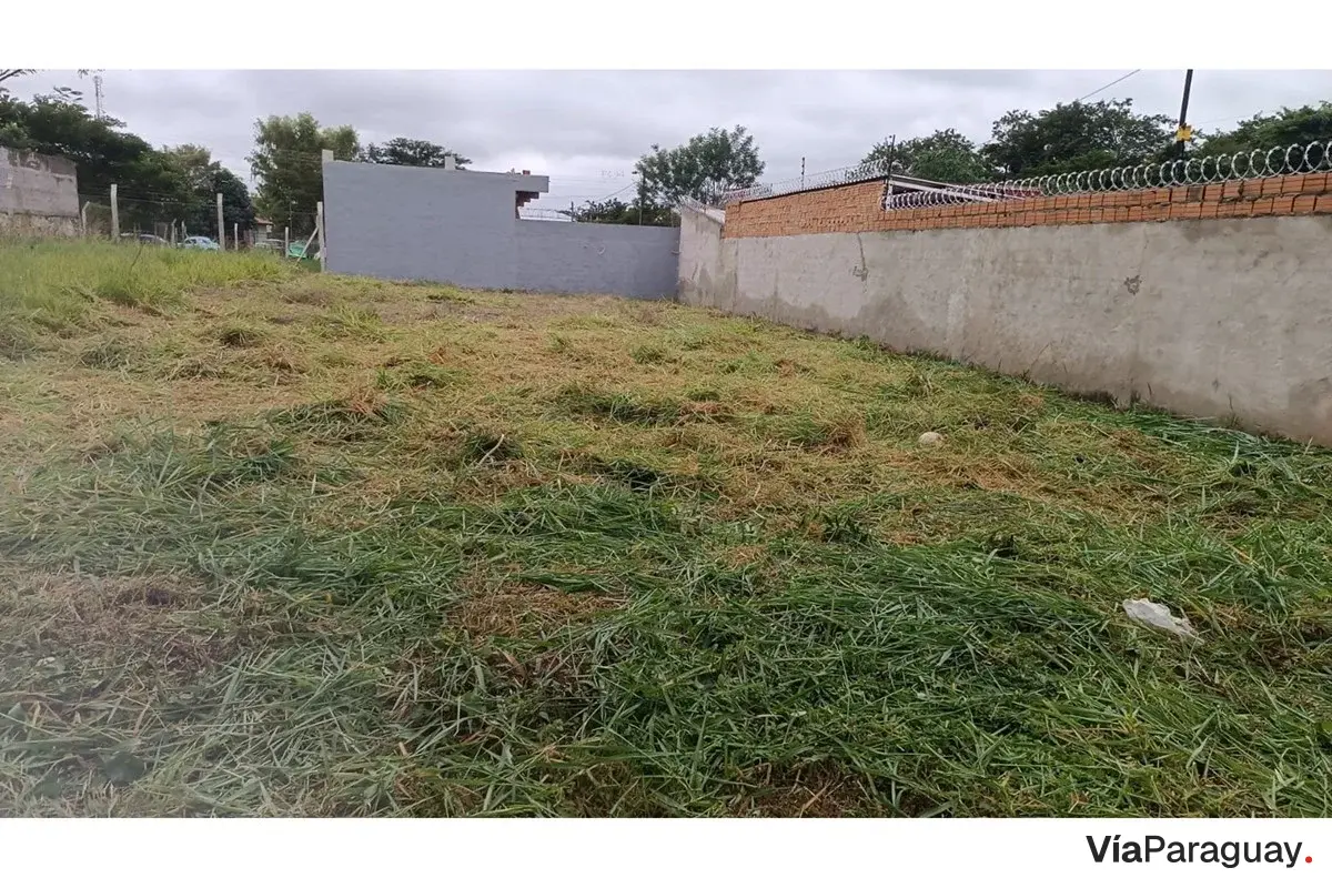 Terreno à venda em Caaguazú, Ñemby, 360 m²