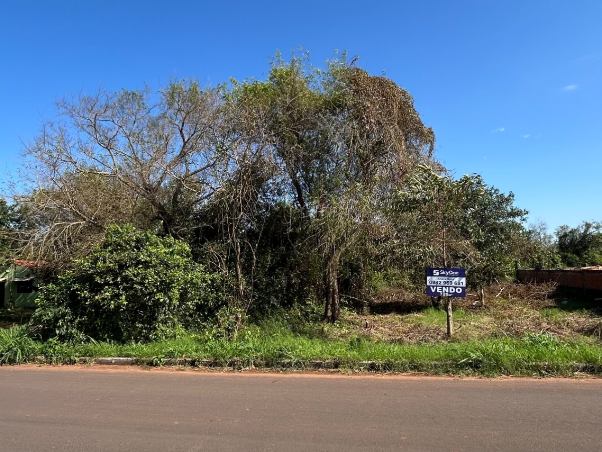 Terreno à venda em Capiatá, a 3 quadras da Rota 2