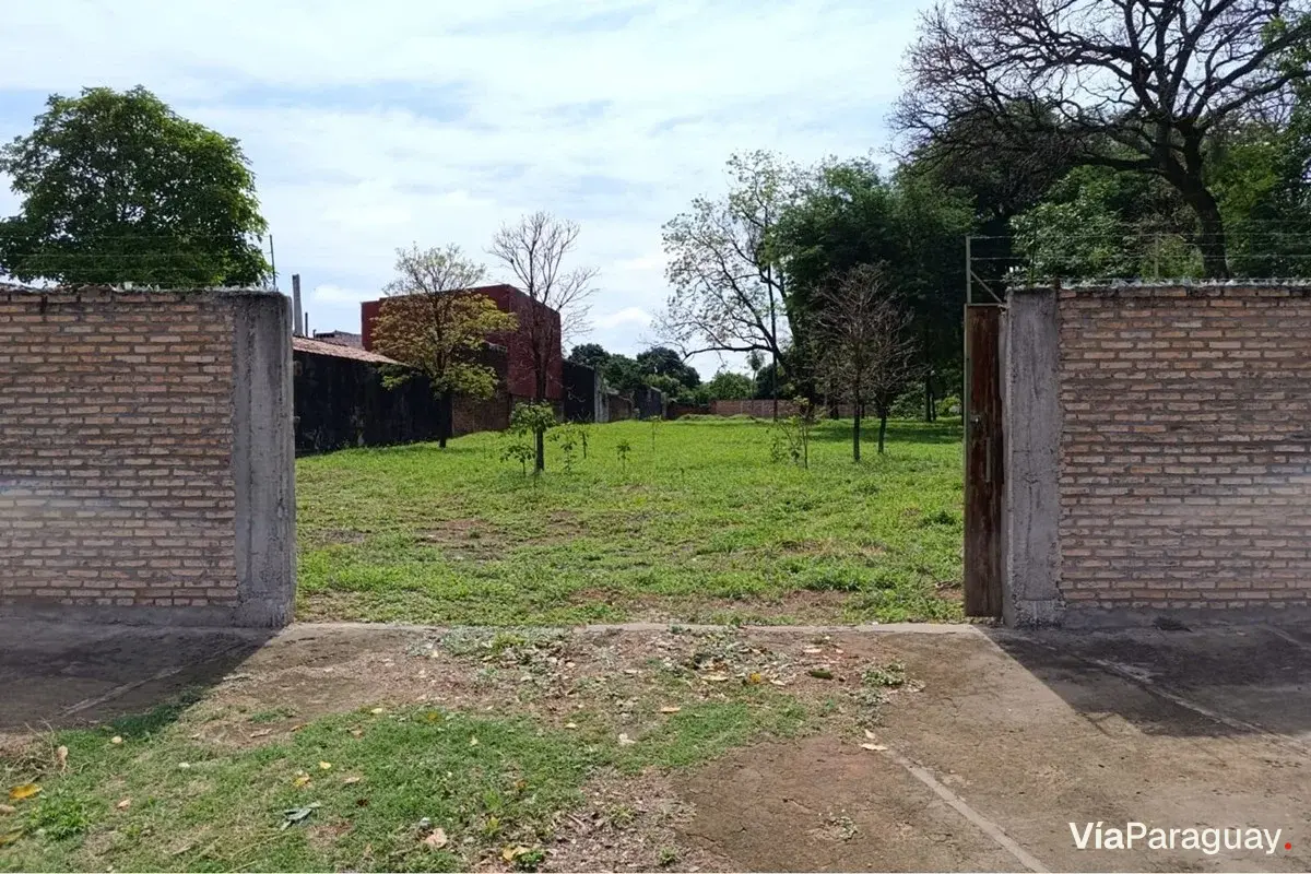 Terreno à venda em Capiatá, bairro Roberto L. Pettit