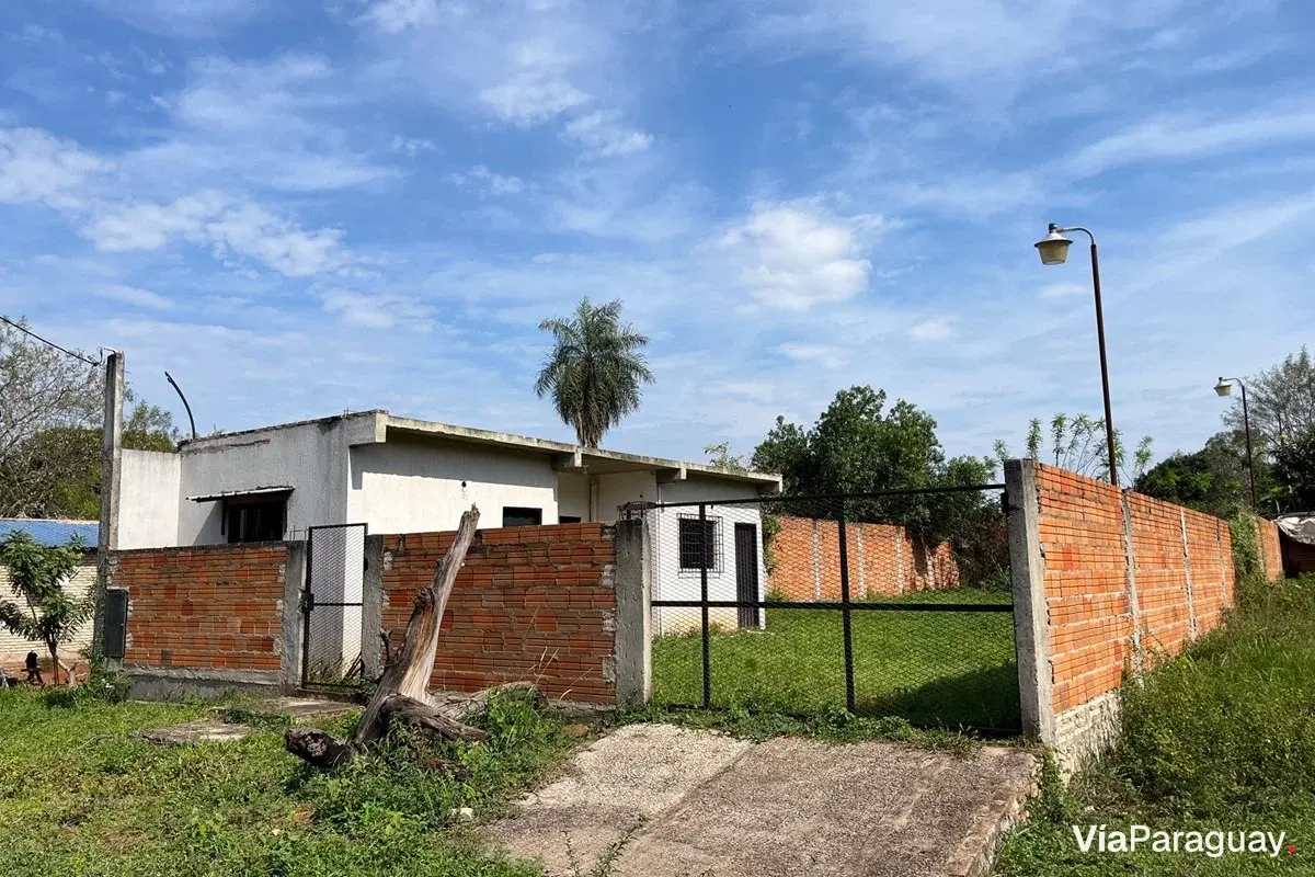 Terreno à venda em Capiatá com construção