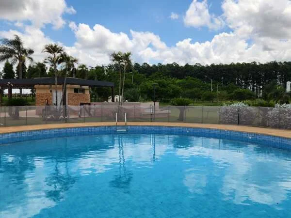 Terreno en venta en condominio con Crystal Lagoon, Hernandarias