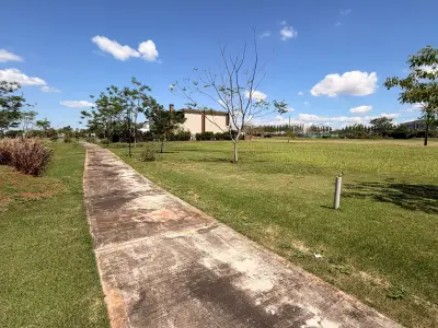 Terreno en venta en Condominio Costa del Lago, Hernandarias