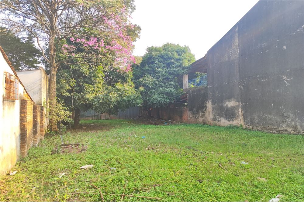 Terreno à venda em Coronel Oviedo, Caaguazú