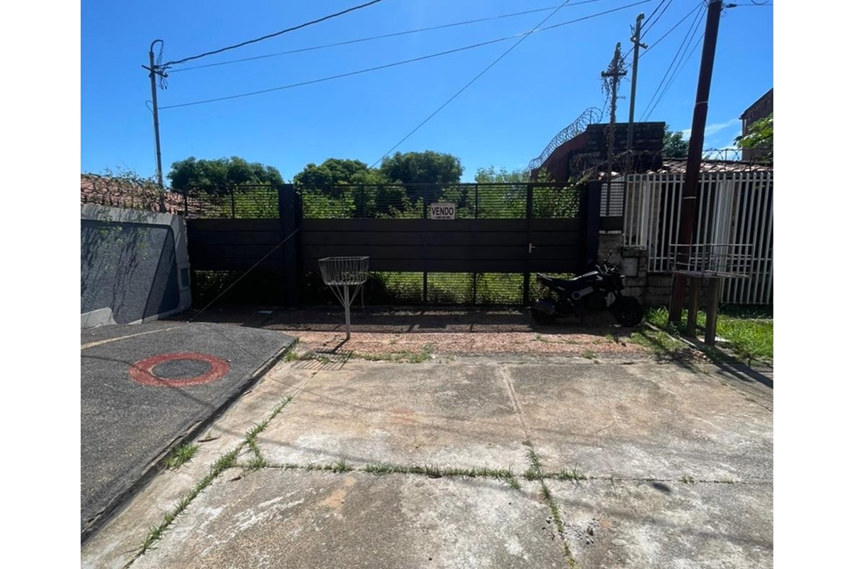 Terreno à venda no Cuarto Barrio, Luque