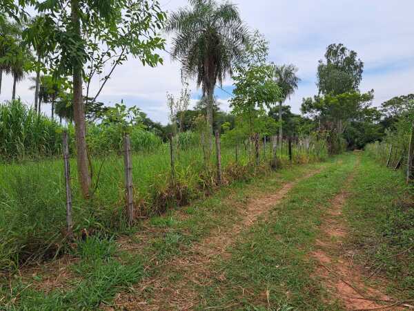 Terreno à venda no centro de Yaguarón, Paraguarí