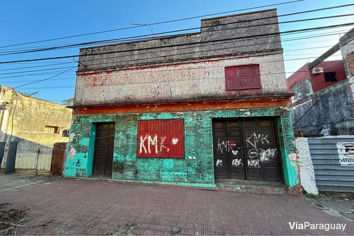 Terreno à venda no centro de Encarnación, Catedral