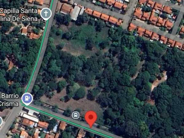Terreno à venda no centro de Luque — 360 m²