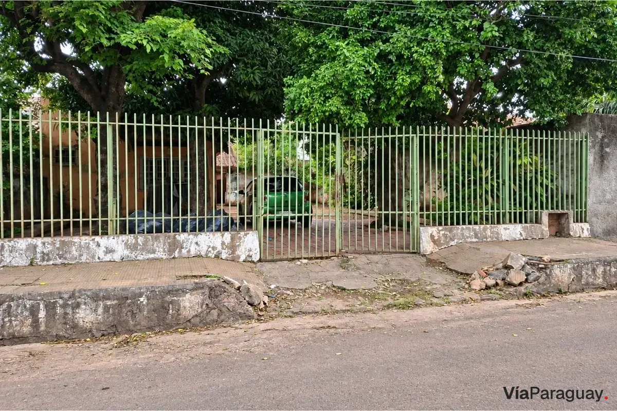 Terreno à venda no centro de Luque, Central