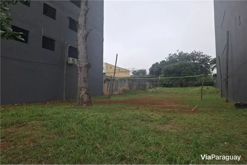 Terreno en venta en Encarnación, Itapúa