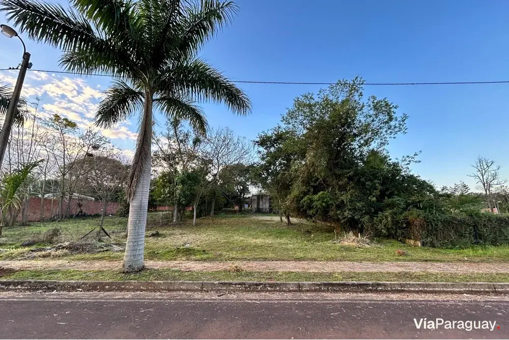 Terreno en venta en Encarnación, Itapúa