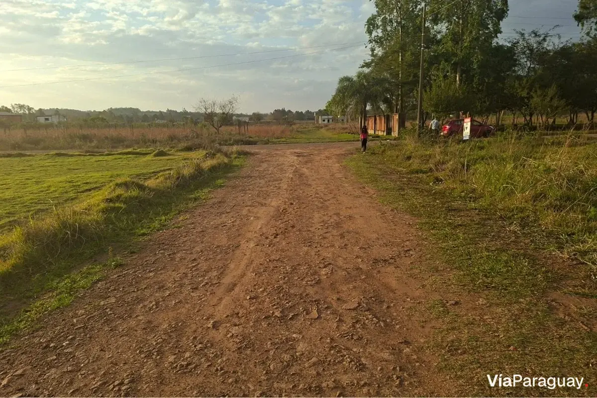 Terreno à venda em esquina, Cambyretá, Itapúa