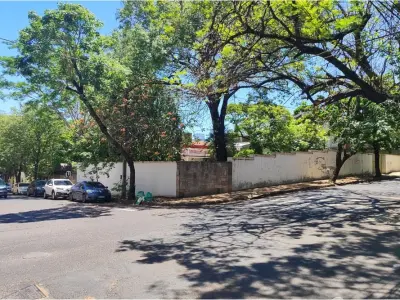 Land for sale on corner in Ciudad Nueva, Asunción
