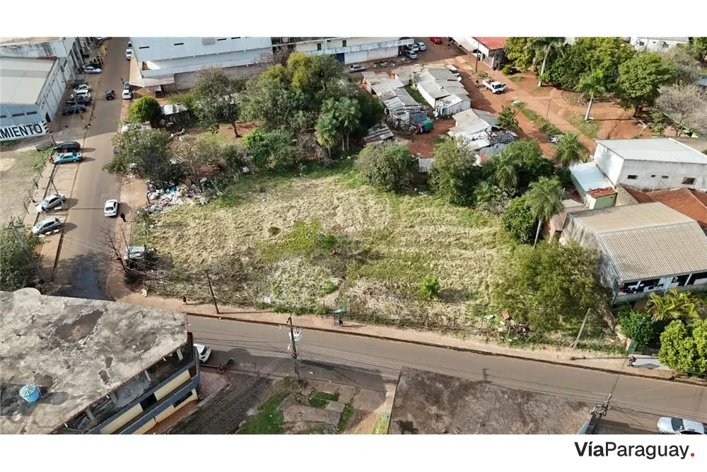 Terreno à venda em esquina em Encarnación, Itapúa