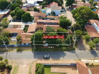 Land for sale on corner lot in Fernando de la Mora, South Zone