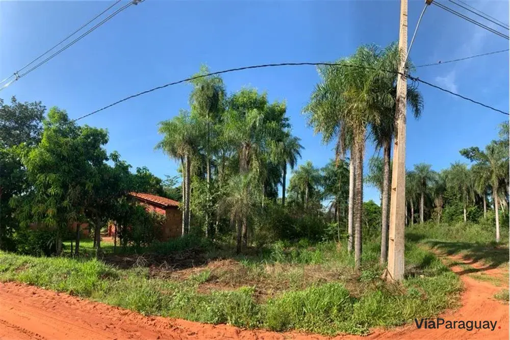 Terreno de esquina à venda em Itauguá, Central
