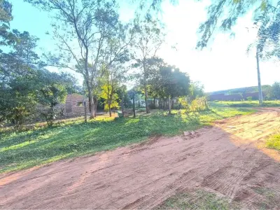 Terreno en venta en esquina en Loma, Caacupé