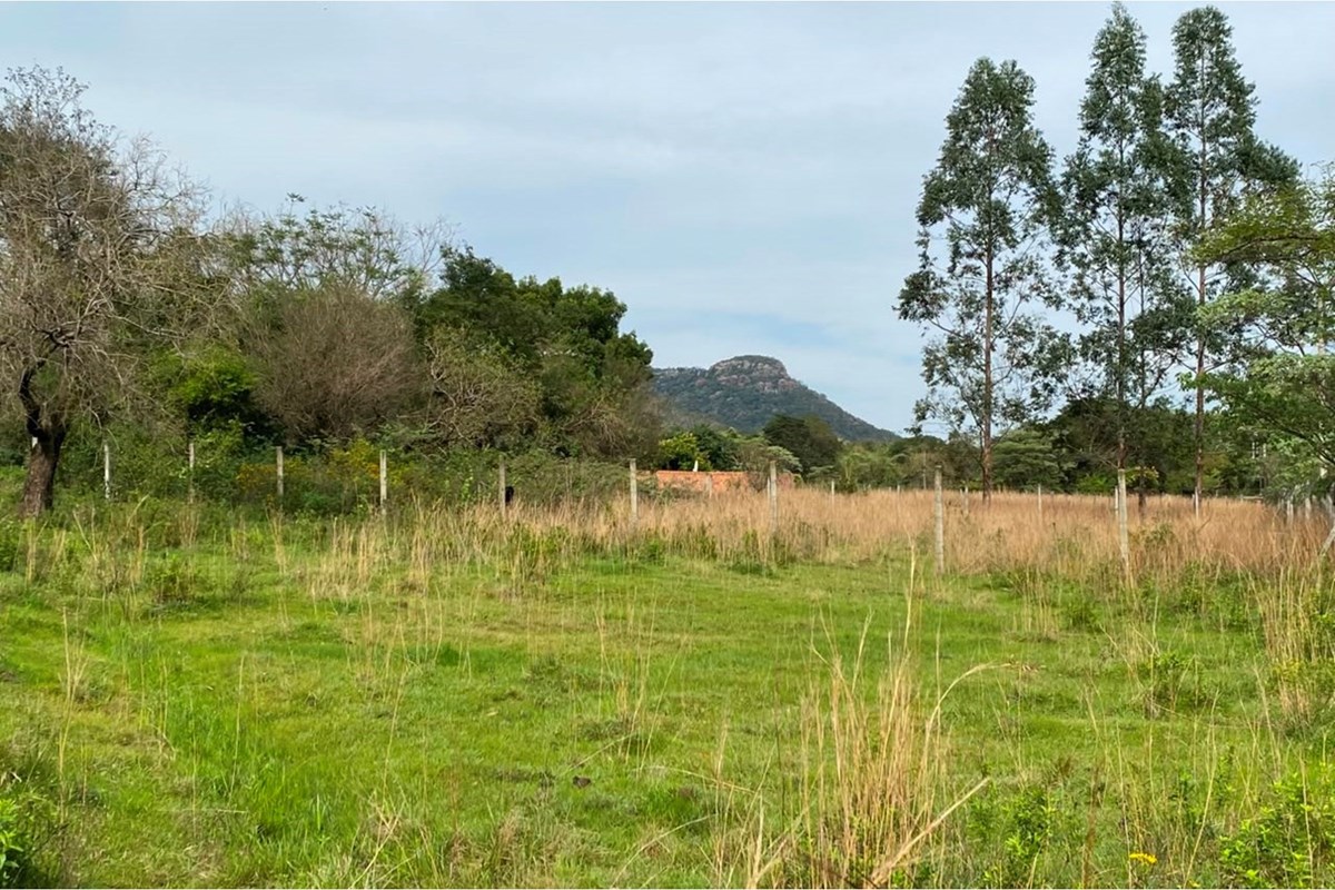 Terreno en venta en esquina en Mbatoví, Paraguarí