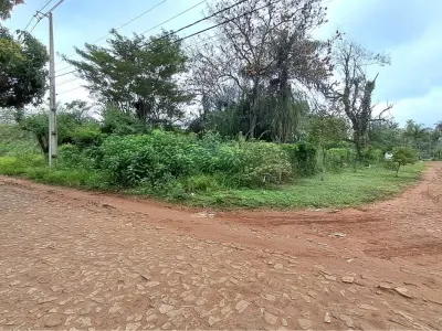 Terreno en venta en esquina en San Lorenzo