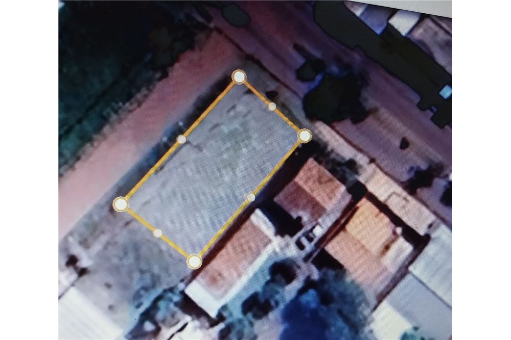 Terreno à venda em esquina em Villa Elisa, Central