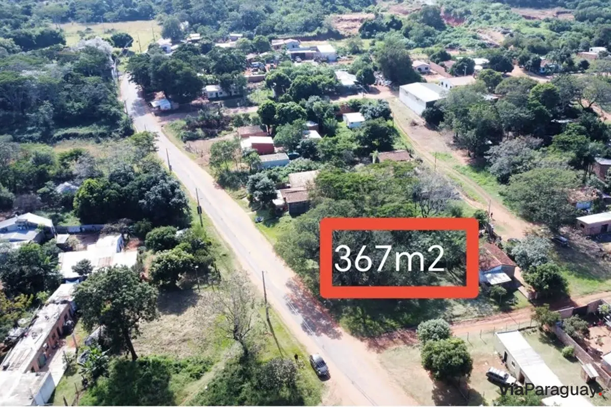 Terreno à venda em esquina sobre asfalto em Capiatá