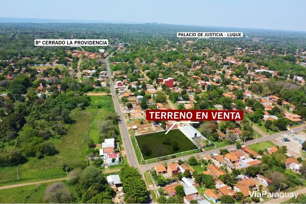 Terreno à venda em esquina sobre asfalto em Maramburé, Luque
