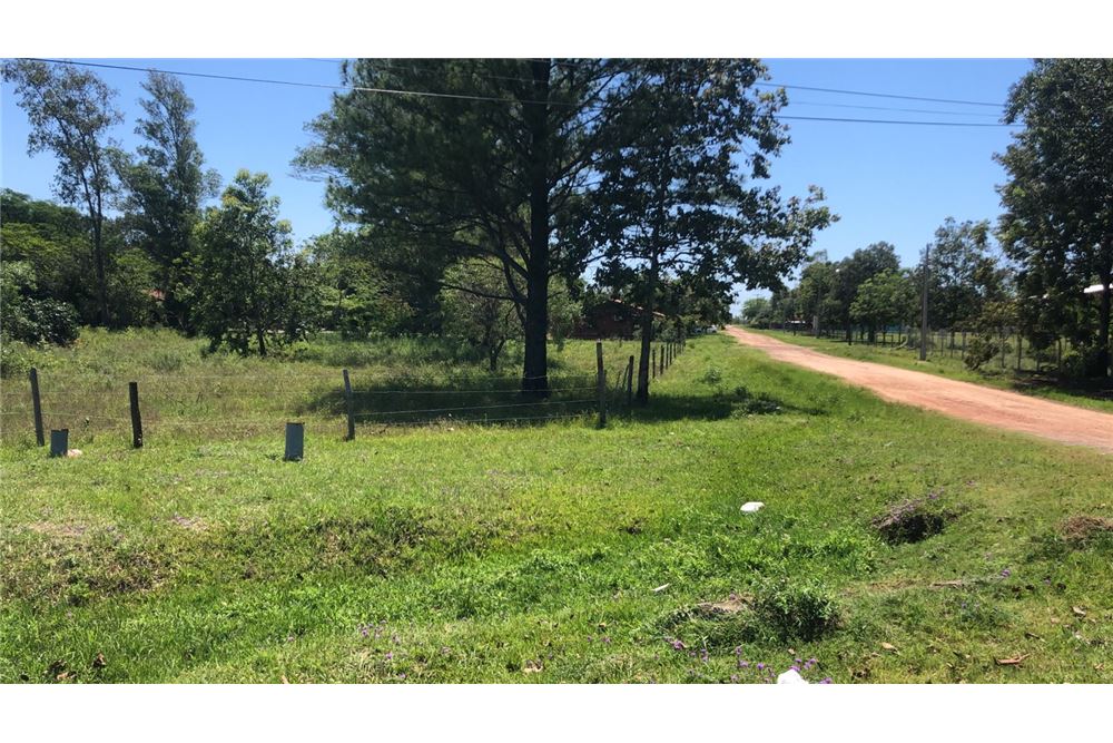 Land for sale on a corner lot on the highway in Villa Florida
