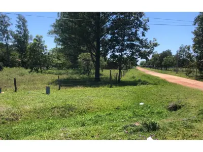 Terreno en venta en esquina sobre ruta en Villa Florida