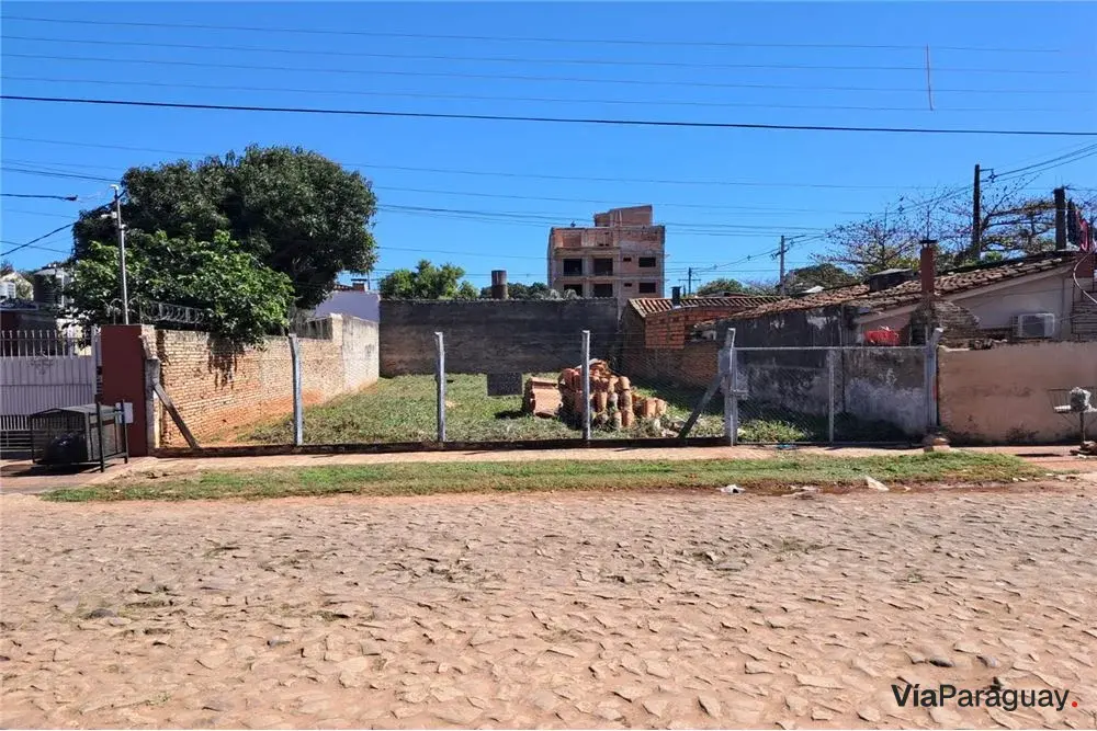 Terreno à venda em Fernando de la Mora, Central