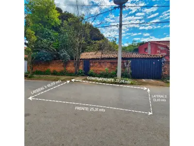 Terreno à venda em Fernando de la Mora, Zona Norte