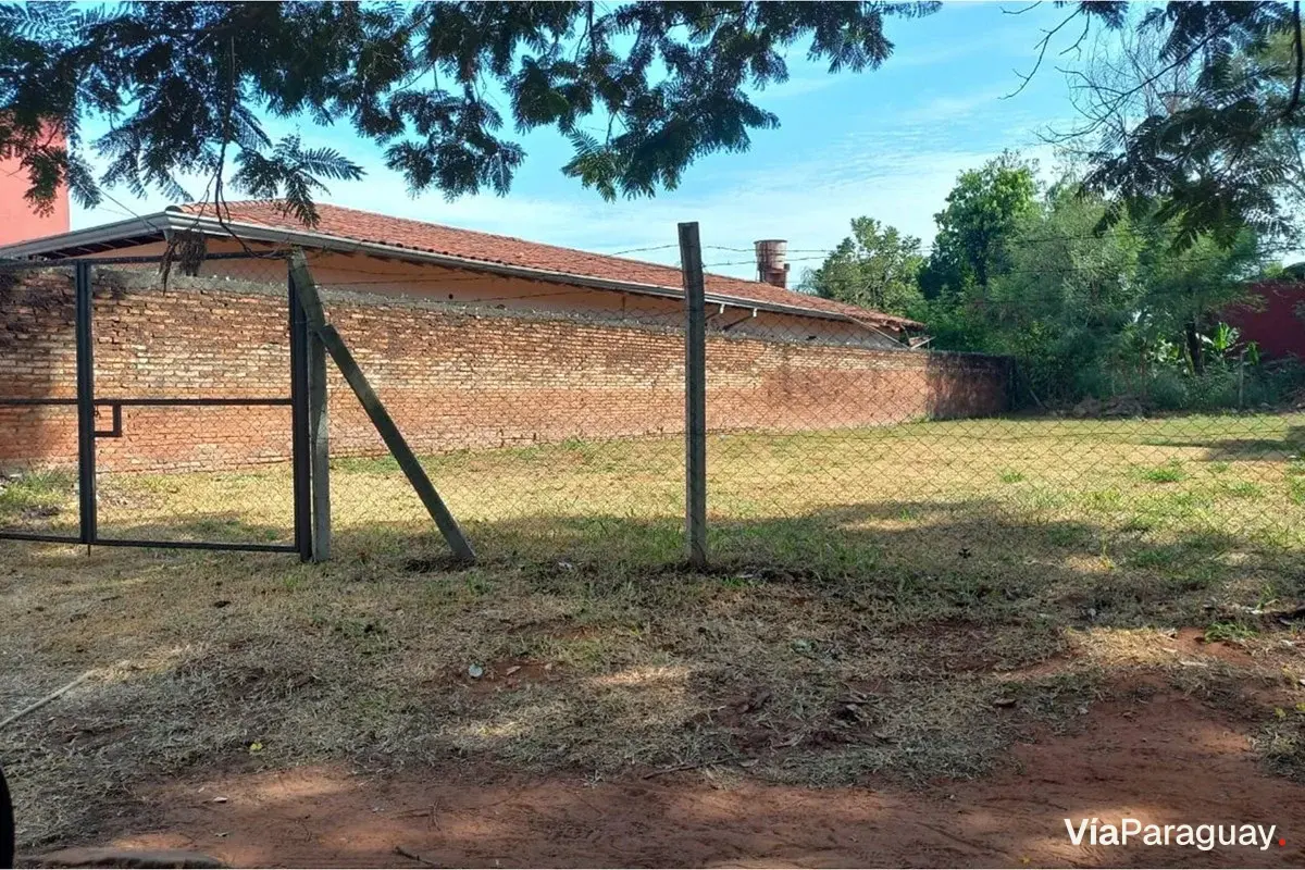 Terreno à venda em Fernando de la Mora, Zona Norte