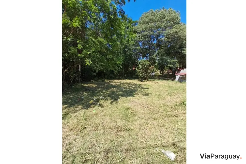 Land for sale in Itaanguá, Luque