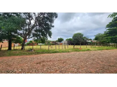 Terreno à venda em Itauguá, Central