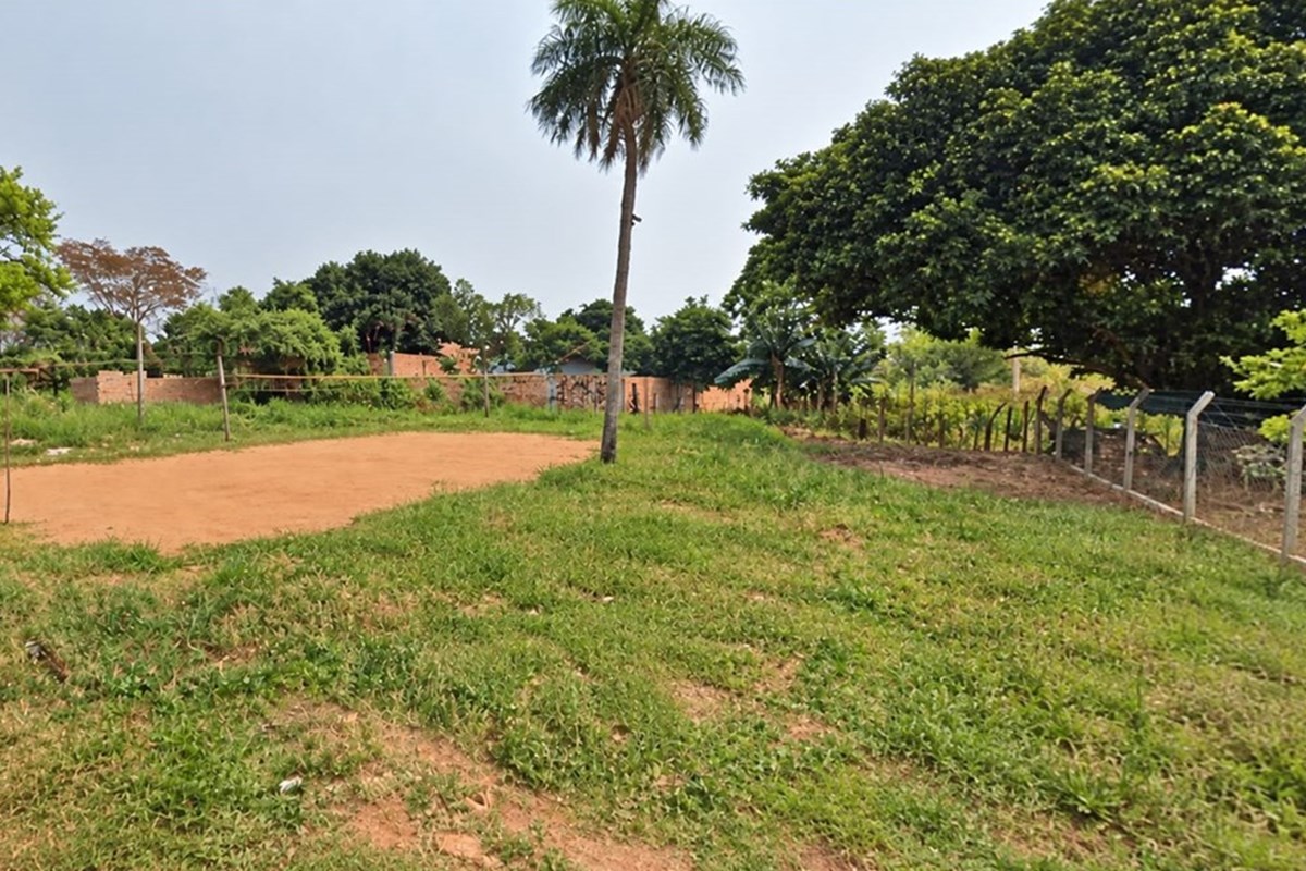Terreno à venda em Itauguá com 360 m²